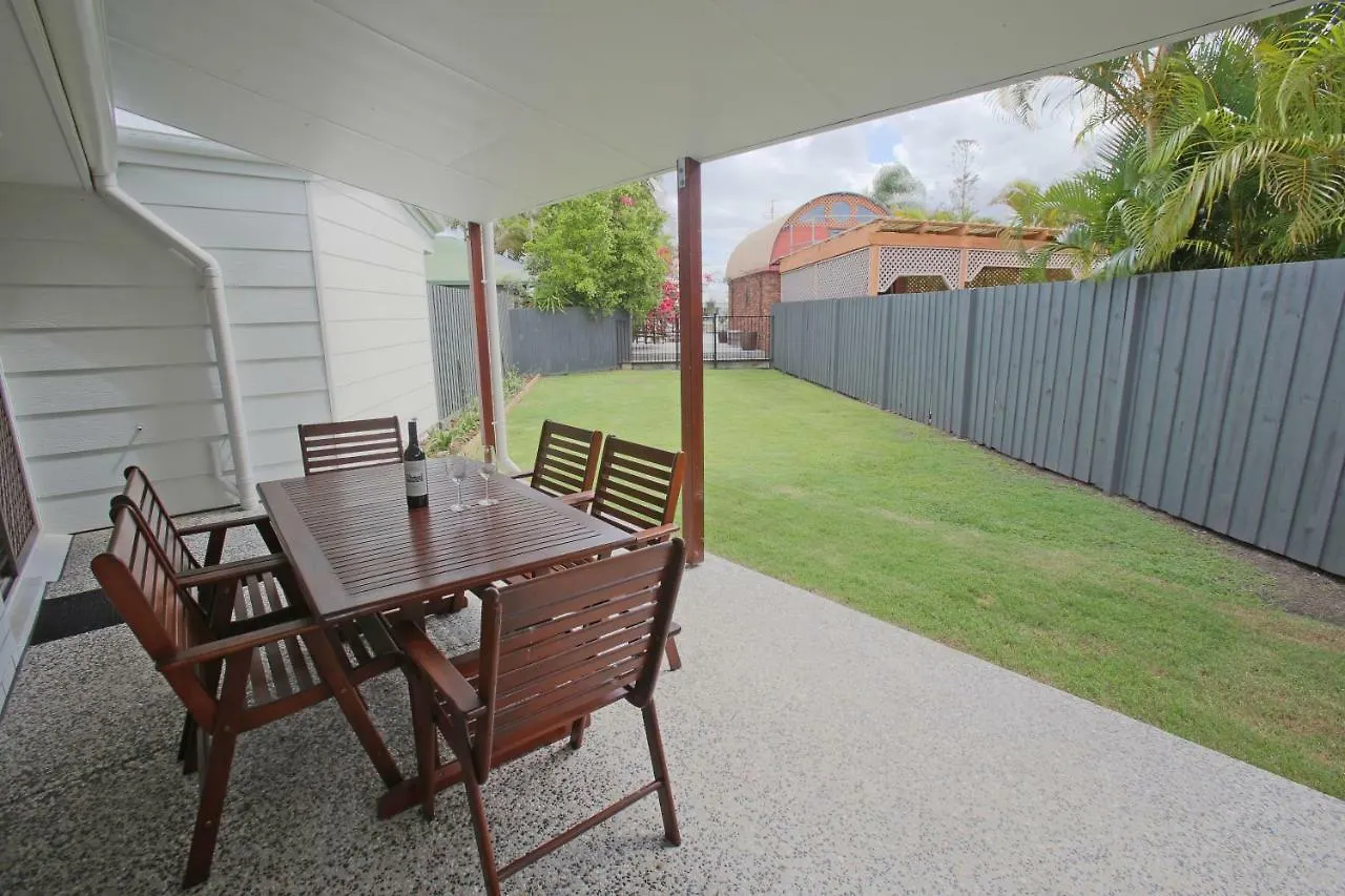 Renovated Beach House In The Heart Of Mooloolaba Holiday home