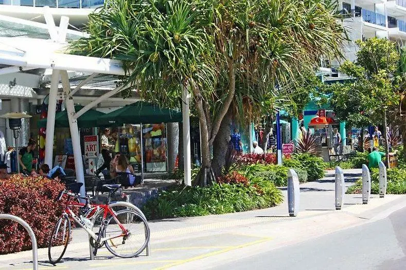 Renovated Beach House In The Heart Of Mooloolaba Australia